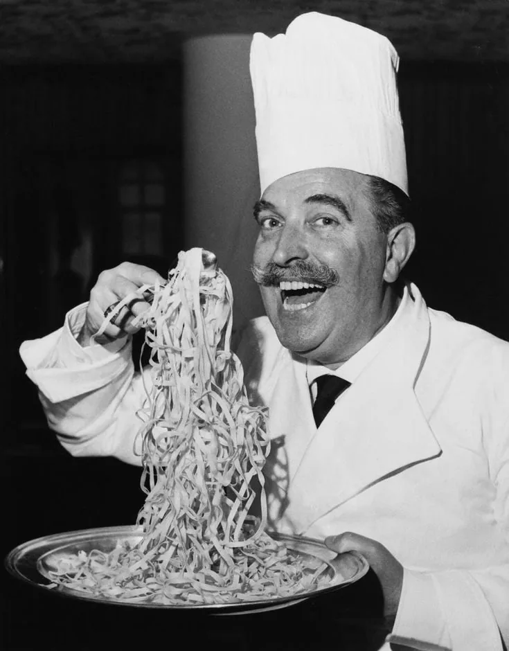 Photographie d'archive — l'Italie de la dolce vita à table